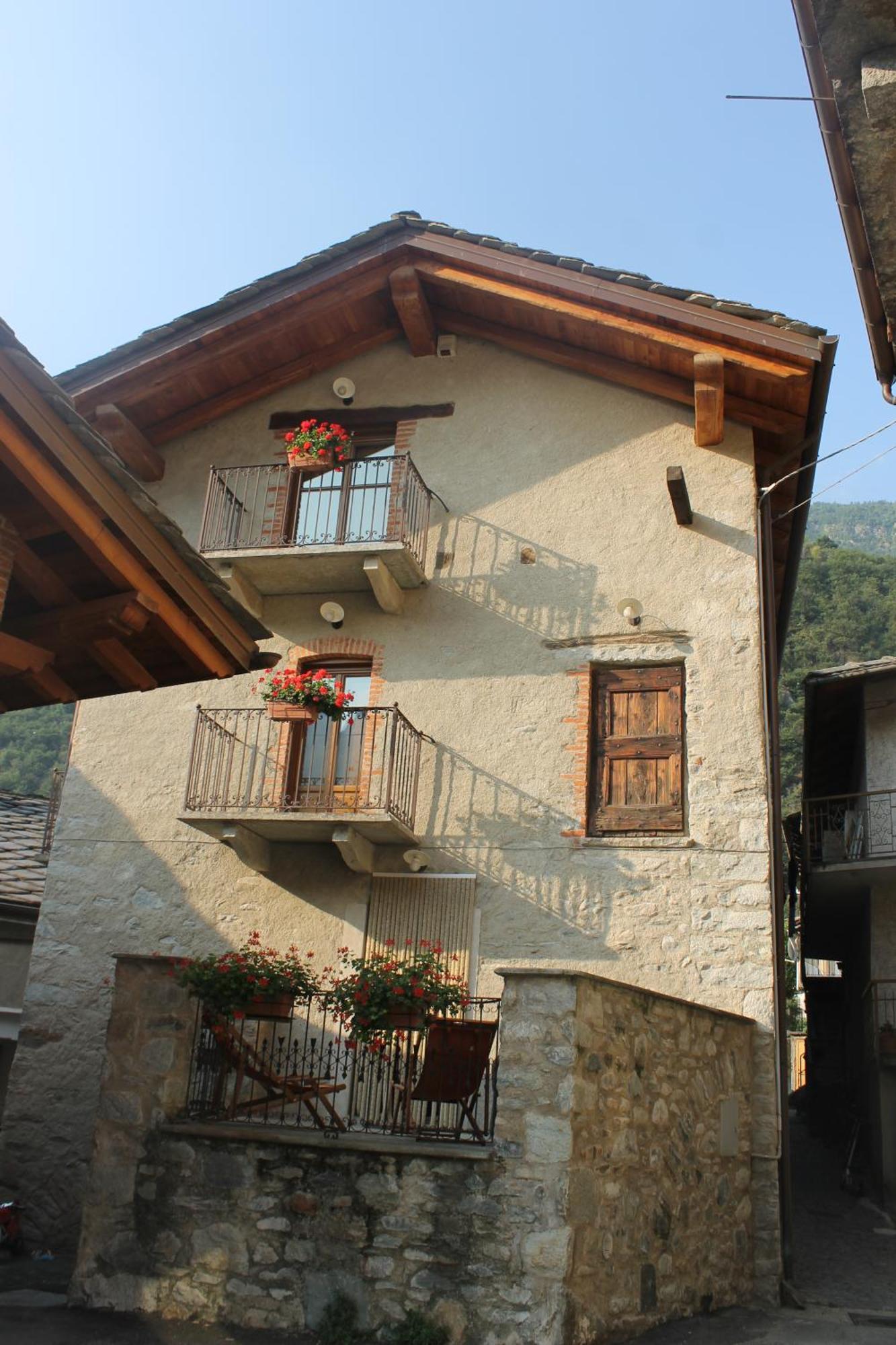 La Maison Des Vignerons Chambres D'Hotes B&B Donnaz المظهر الخارجي الصورة