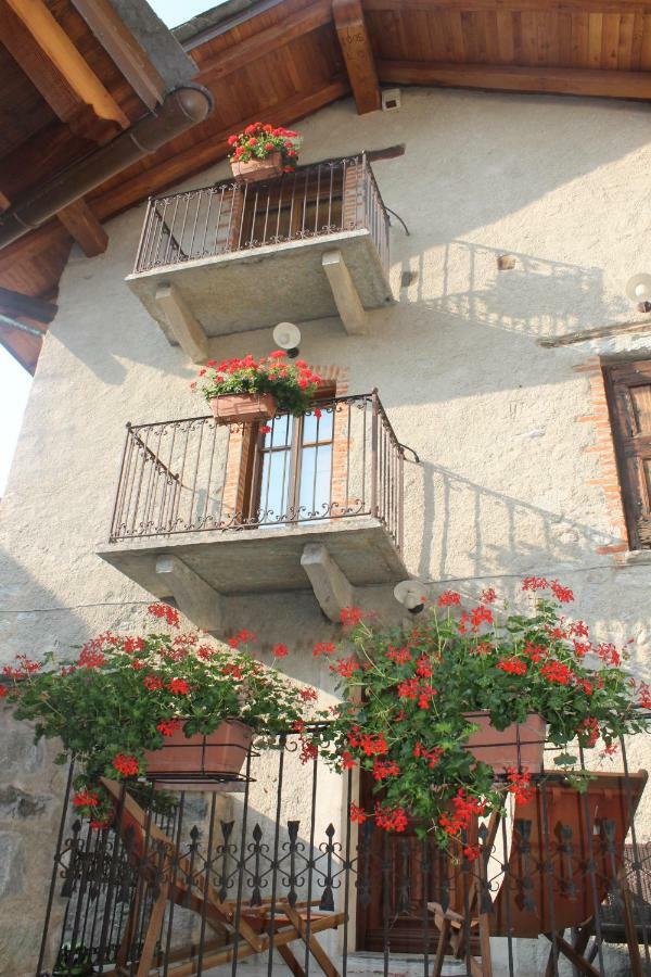 La Maison Des Vignerons Chambres D'Hotes B&B Donnaz المظهر الخارجي الصورة